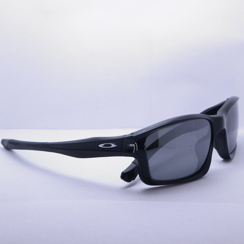 Oakley Mainlink Black Frame Black Iridium Polarized lense